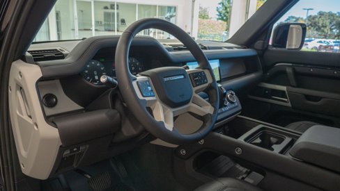 New 2024 Land Rover Defender 110 S image 20