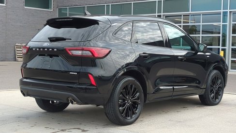 Certified 2024 Ford Escape ST-Line Elite w/ Premium Technology Package image 7