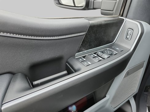 New 2025 Ford F350 XLT w/ Black Appearance Package image 12