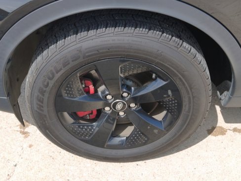 Used 2023 Land Rover Discovery Sport S image 11