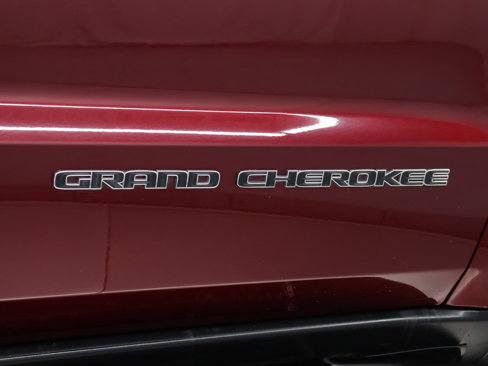 Used 2018 Jeep Grand Cherokee Limited image 58