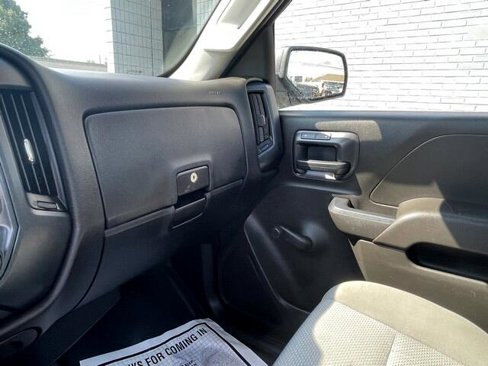 Used 2018 Chevrolet Silverado 1500 W/T w/ Snow Plow Prep Package image 17