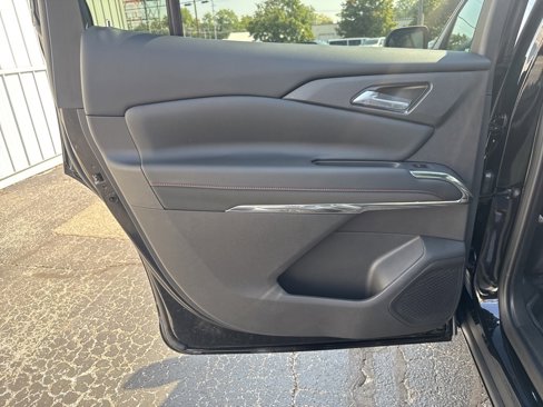 New 2026 Chevrolet Traverse Z71 w/ Driver Confidence Package image 16