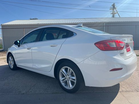 Used 2018 Chevrolet Cruze LT w/ Convenience Package image 5