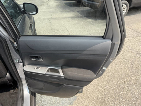 Used 2021 Mitsubishi Outlander Sport SE image 15