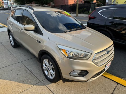 Used 2018 Ford Escape SEL image 11