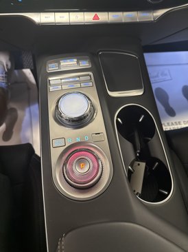 Used 2025 Genesis GV70 2.5T image 40