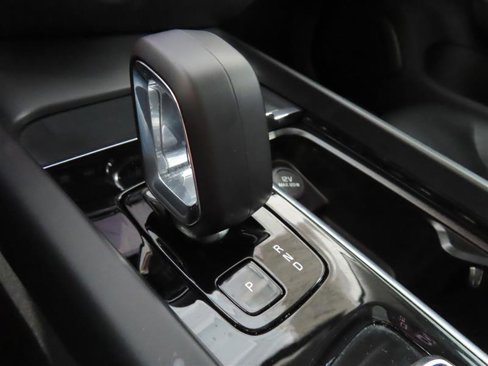 Used 2025 Volvo S60 B5 Core image 31
