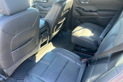 Used 2023 Chevrolet Traverse RS image 5