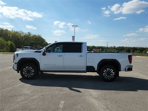Used 2024 GMC Sierra 2500 Denali Ultimate image 4