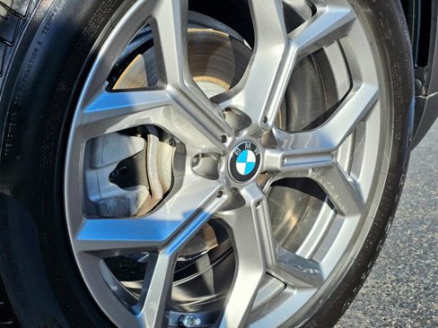 Used 2025 BMW X4 xDrive30i w/ Premium Package image 7