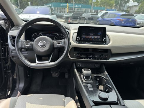 Used 2023 Nissan Rogue SV image 20