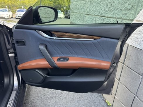Used 2019 Maserati Ghibli S GranLusso image 17
