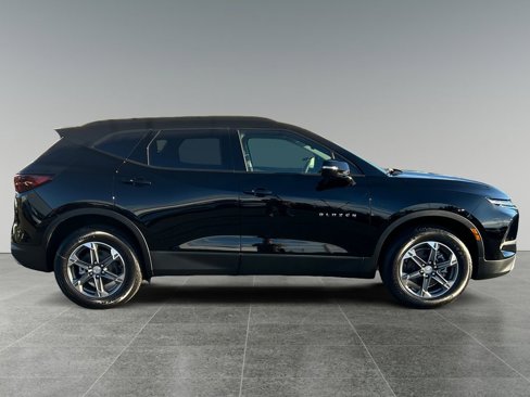 New 2025 Chevrolet Blazer LT w/ Sound & Technology Package image 8