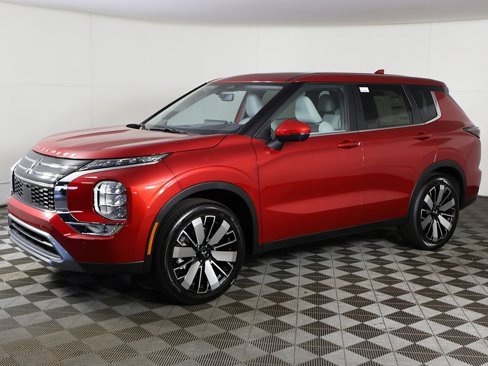 New 2025 Mitsubishi Outlander SE image 11