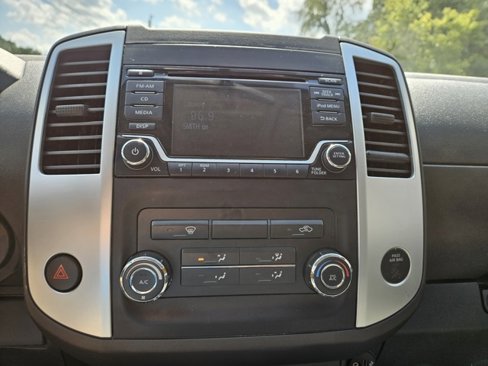 Used 2017 Nissan Frontier S image 16
