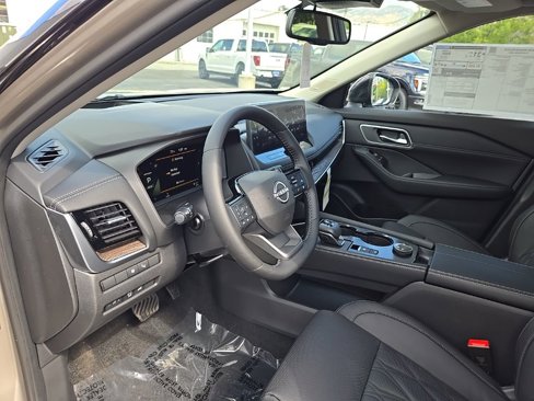 New 2026 Nissan Rogue Platinum image 11