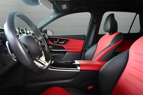 Used 2024 Mercedes-Benz GLC 43 AMG 4MATIC image 18