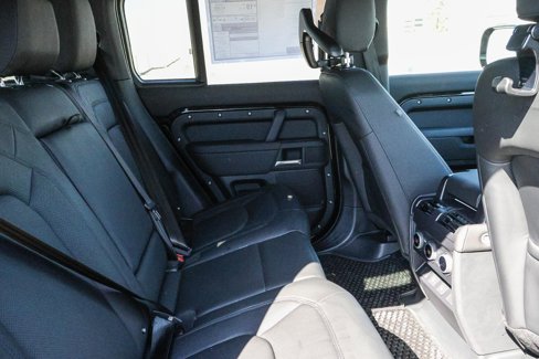 New 2025 Land Rover Defender 110 S image 13