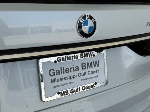 Used 2026 BMW X7 xDrive40i w/ Premium Package image 11