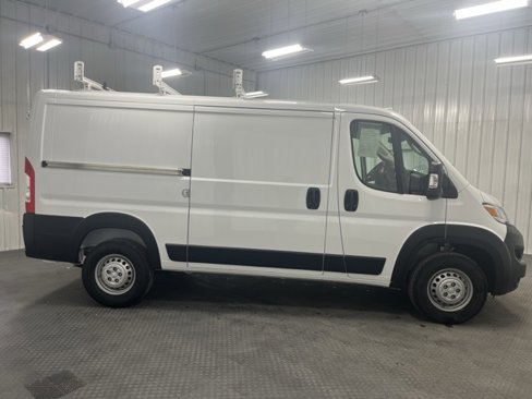 Used 2025 RAM ProMaster 2500 w/ Premium Convenience Group image 9