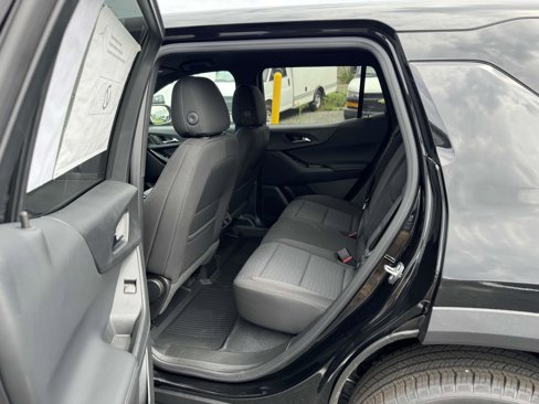 New 2026 Chevrolet Equinox LT w/ LPO, Floor Liner Package image 4