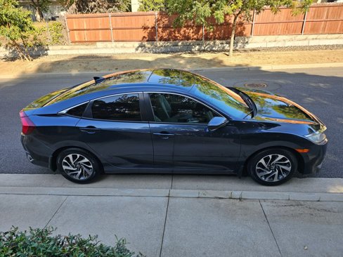 Used 2018 Honda Civic EX image 12