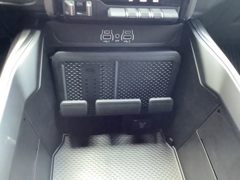 New 2026 RAM 1500 4x4 Crew Cab image 23
