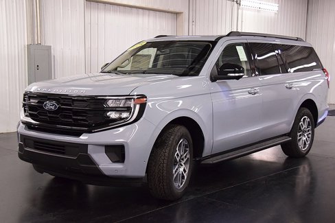 New 2025 Ford Expedition Max Active image 3