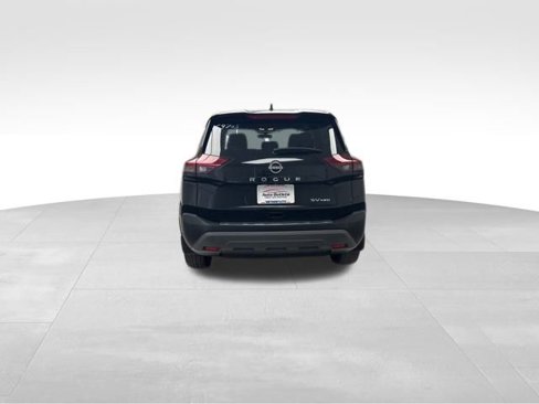 Used 2023 Nissan Rogue SV image 4