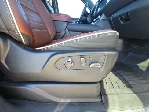 Used 2023 GMC Yukon XL Denali Ultimate image 21