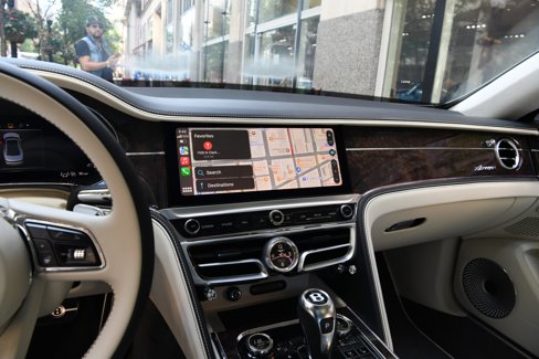 New 2026 Bentley Flying Spur Azure image 18