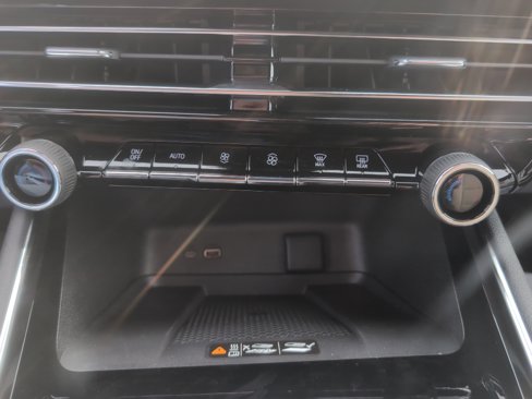 New 2026 Chevrolet Traverse LT w/ Sun and Wheel Package image 14