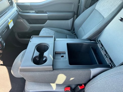 New 2025 Ford F350 XLT w/ Black Appearance Package image 13