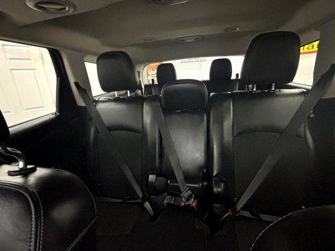 Used 2015 Dodge Journey Crossroad w/ Flexible Seating Group image 7