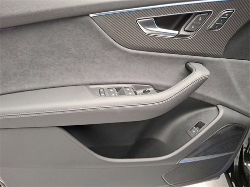 New 2025 Audi SQ8 Premium Plus image 8