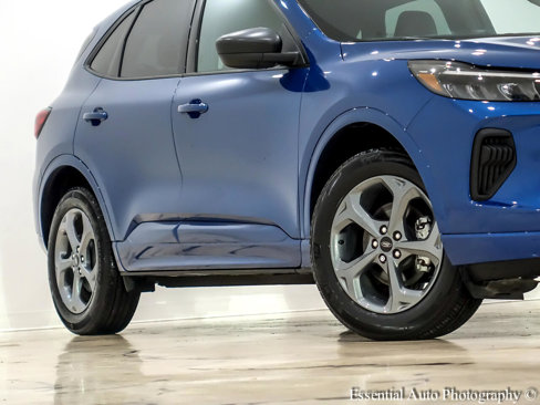 Used 2023 Ford Escape ST-Line w/ Tech Pack #1 image 4