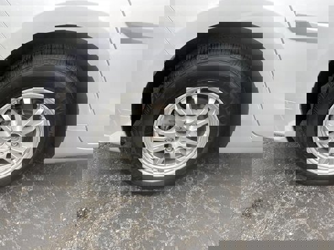 Used 2016 Toyota Prius Three Touring image 10
