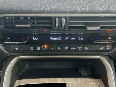 Used 2024 MAZDA CX-90 Plug-In Hybrid w/ Preferred image 24