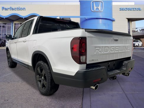 New 2026 Honda Ridgeline Black Edition image 3
