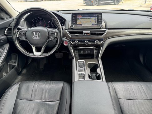 Used 2021 Honda Accord Touring image 14