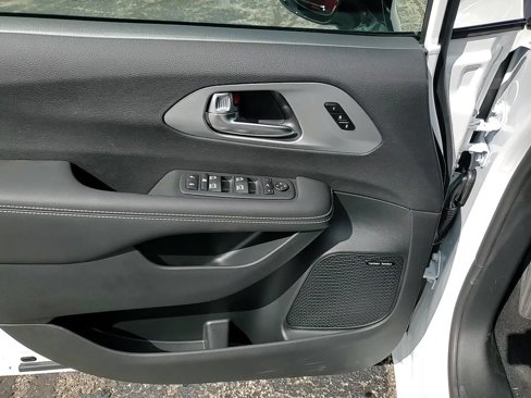 New 2026 Chrysler Pacifica Limited image 12
