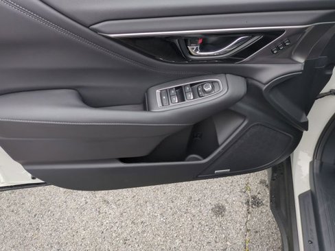New 2025 Subaru Outback Limited image 12
