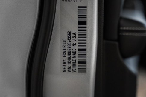 New 2025 Jeep Grand Cherokee L Limited w/ Luxury Tech Group II image 37