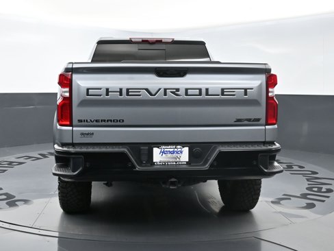 Used 2024 Chevrolet Silverado 1500 ZR2 w/ Technology Package image 8
