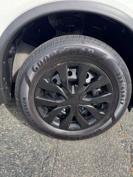 Used 2017 Nissan Rogue S image 9