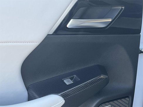 New 2025 Mitsubishi Outlander SE image 14