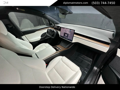 Used 2023 Tesla Model X image 18