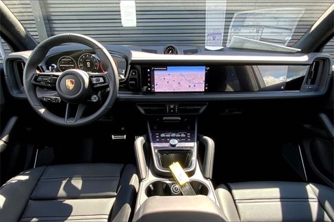 New 2026 Porsche Cayenne GTS image 6