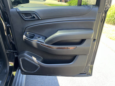 Used 2020 Chevrolet Suburban LT image 29